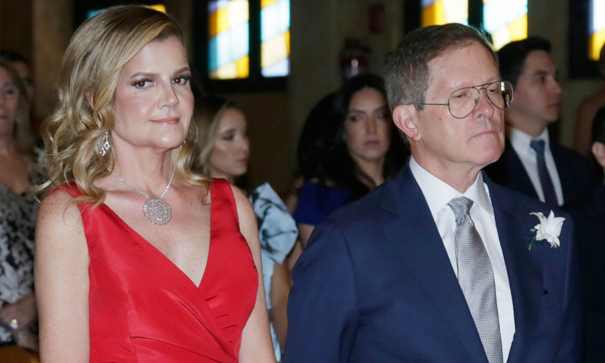 PAPÁS DE LA NOVIA. Bárbara Fiehn de Junco y Manuel Junco