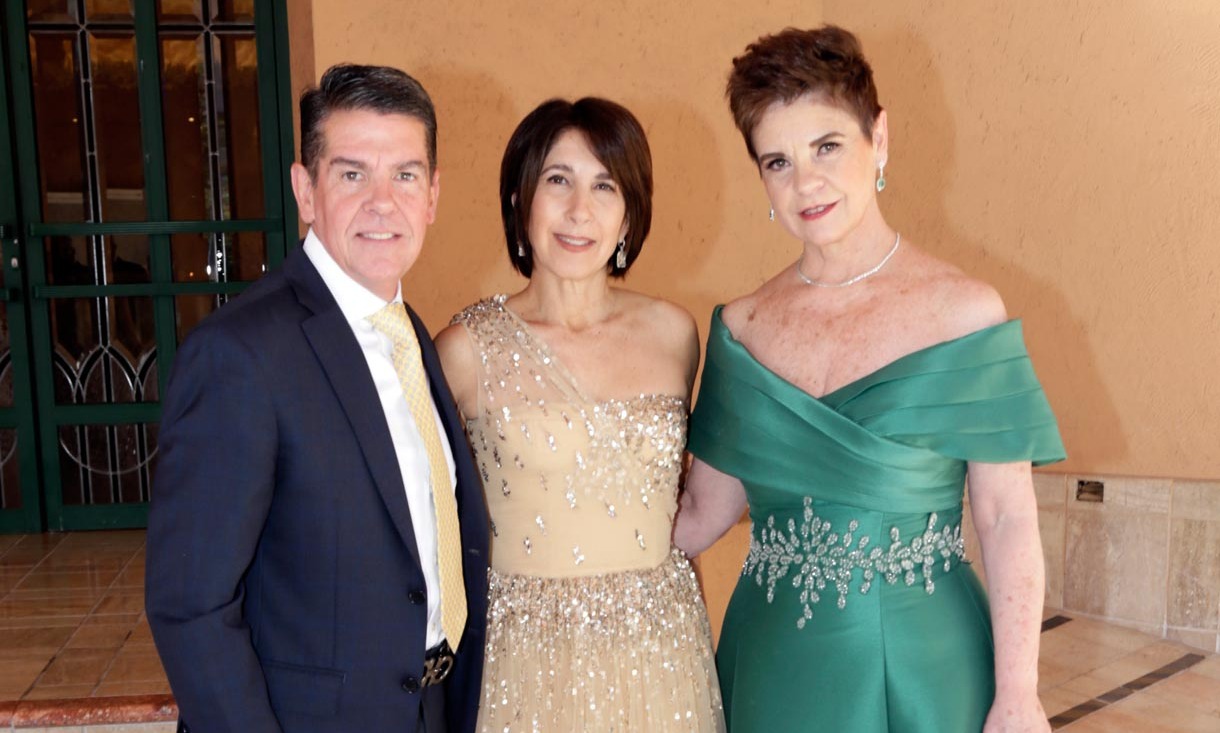 Jesús Zubiría, Lorena Assad y Rocío Zubiría