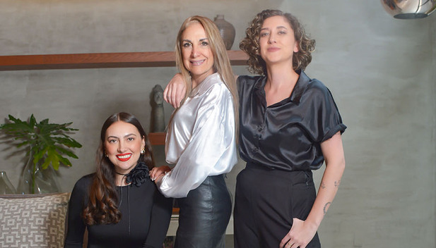 Alexa Araux, Regina Arauz y Roxana García. Fotos por Marifer Rache y Michel Freyría.