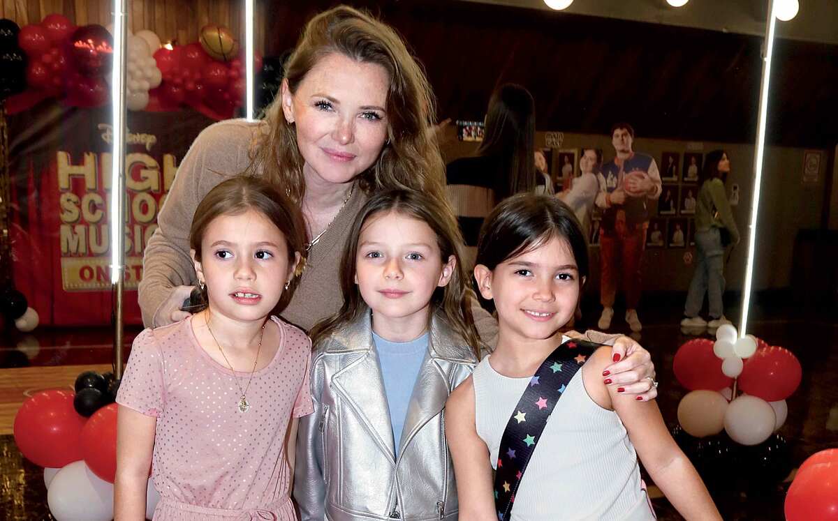 Brenda Reed de Gutiérrez, Mariel Gutiérrez, Raquel Rodríguez y Alana Bremer