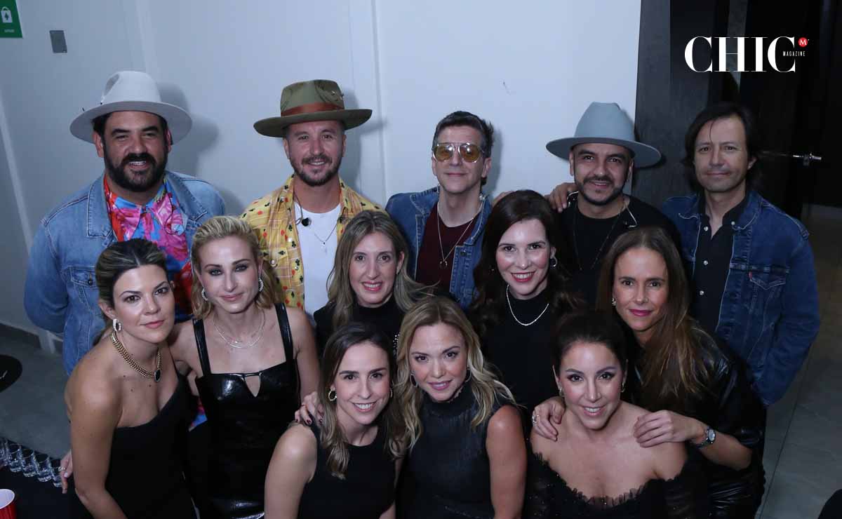 Los Claxons, Daniela Garza de Morales, Marcela Kalifa, Susana Salas, Marian Garza, Paulina Cueva, Carla Romay, Brenda Erhard y Paloma Rendón