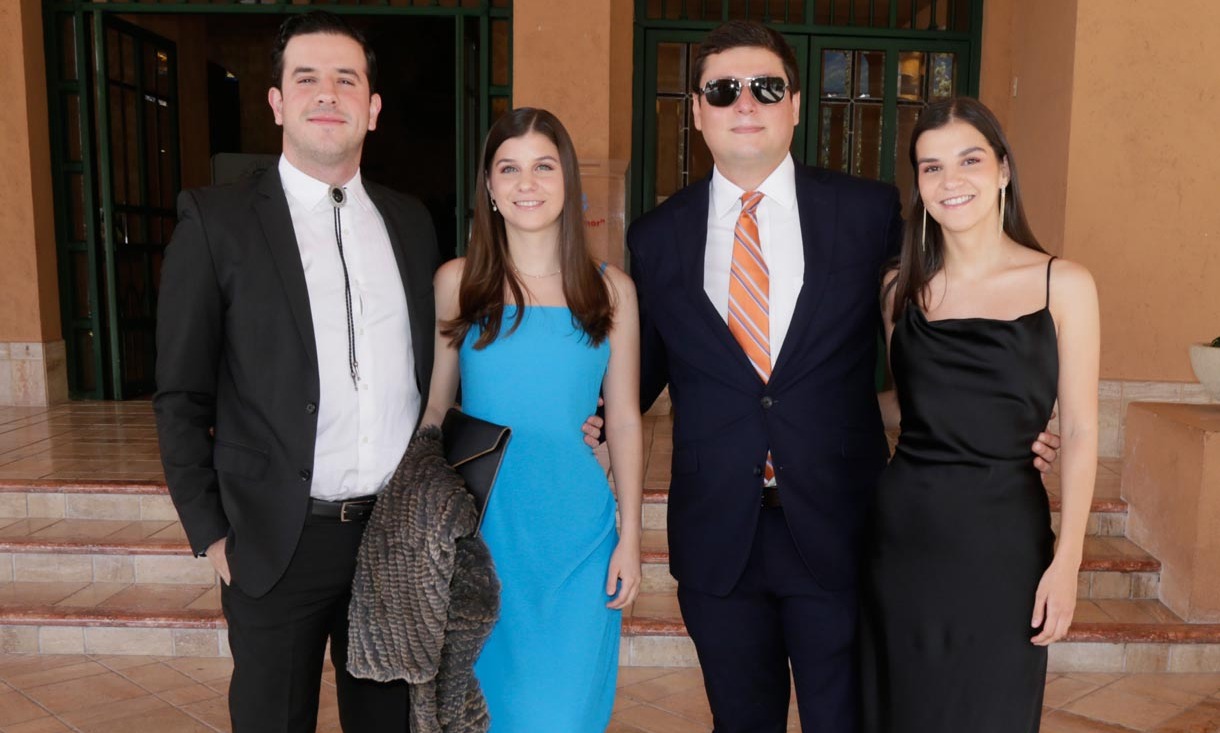 Roberto Elizondo, Sofía Rhon, David Urquiza y Paola Rhon