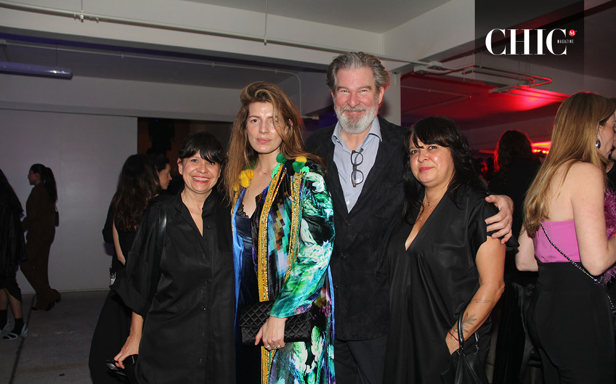 01 Julia Galindo, Sara Galidno, Richard Massey y Renata