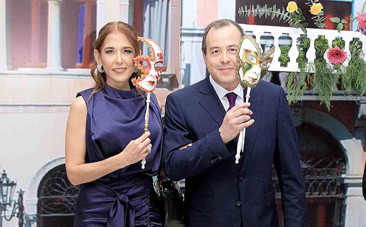 CYNTHIA CLEMENTE Y LUIS SABIDO nos encantaron con sus máscaras