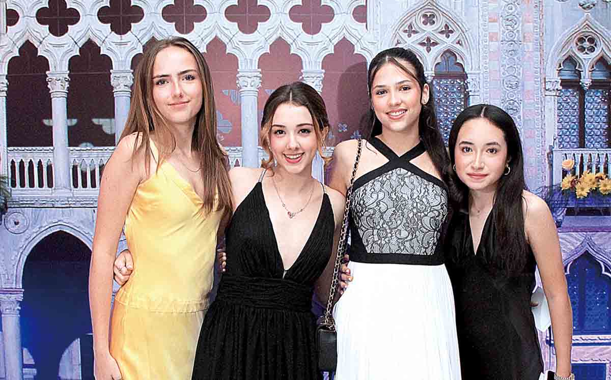 BÁRBARA GUTIÉRREZ, IVANA AGUILAR, MARÍA INÉS SILVA Y MAJO OCHOA nos regalaron sus mejores sonrisas