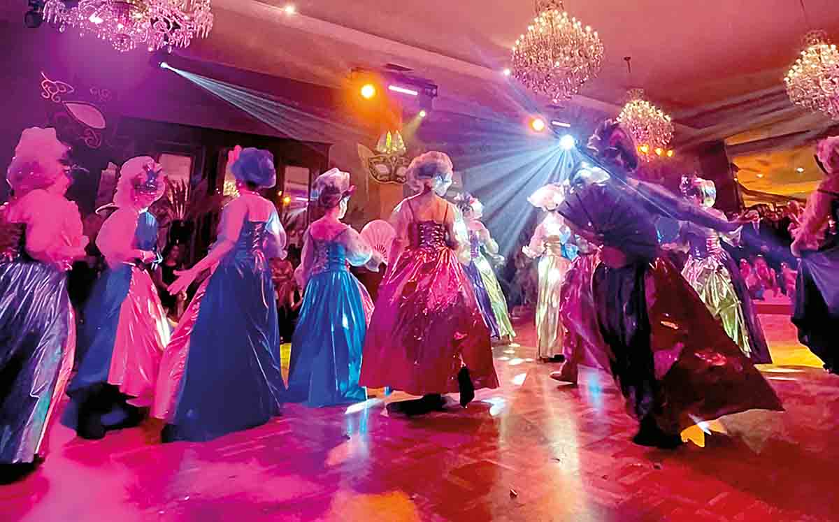 Detalles del baile de máscaras