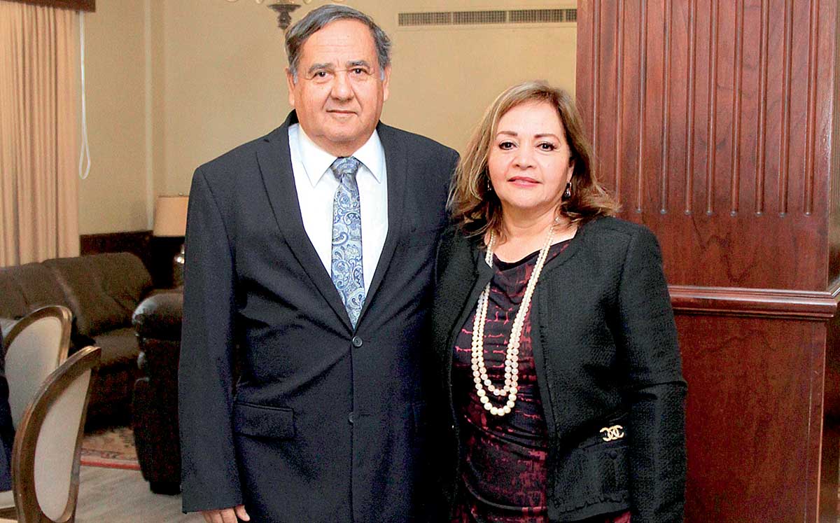 CARLOS LUCIO GARZA Y LUPITA DE GARZA llegaron puntuales al Casino Tampiqueño