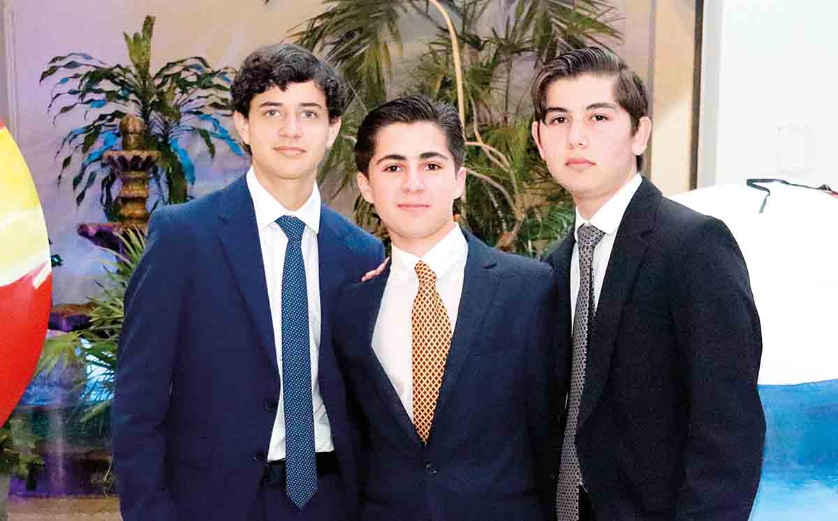 ALBERTO PEÑA, MATEO SCHEKAIBÁN Y SANTIAGO NÚÑEZ disfrutaron de la música de Beat Factory