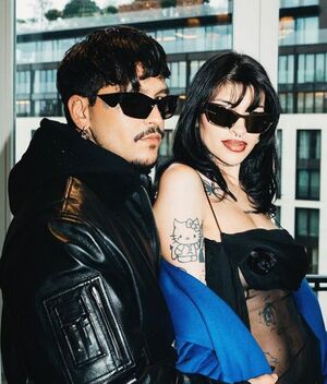 Nodal repite romántico gesto con Cazzu que había hecho con Belinda (Foto: Instagram)