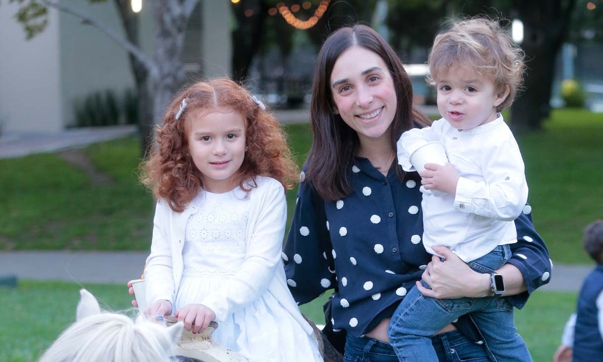 Isabella Hernández, Gonzalo Hernández y Maribel Arroyo