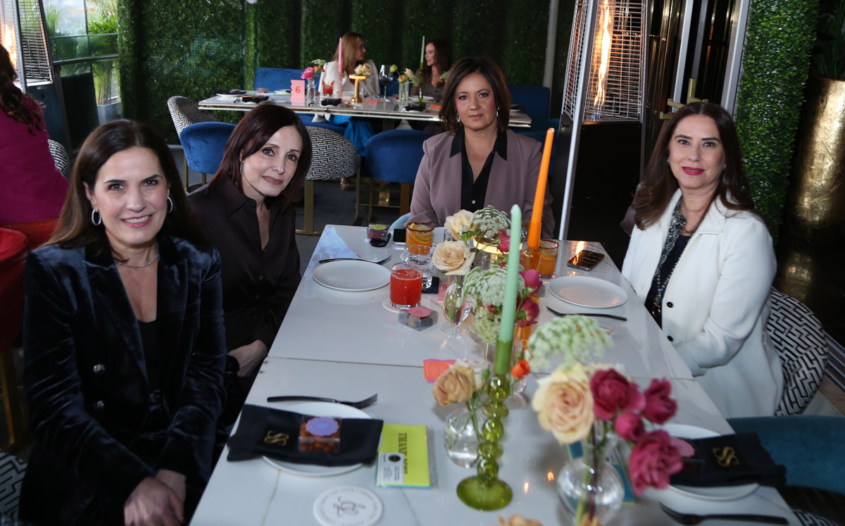 Alicia Torres de San Miguel, Gabriela Valdés de Abramo, Alejandra Regules de Álvarez y Gaby Villarreal / Foto: Roberto Alvarado
