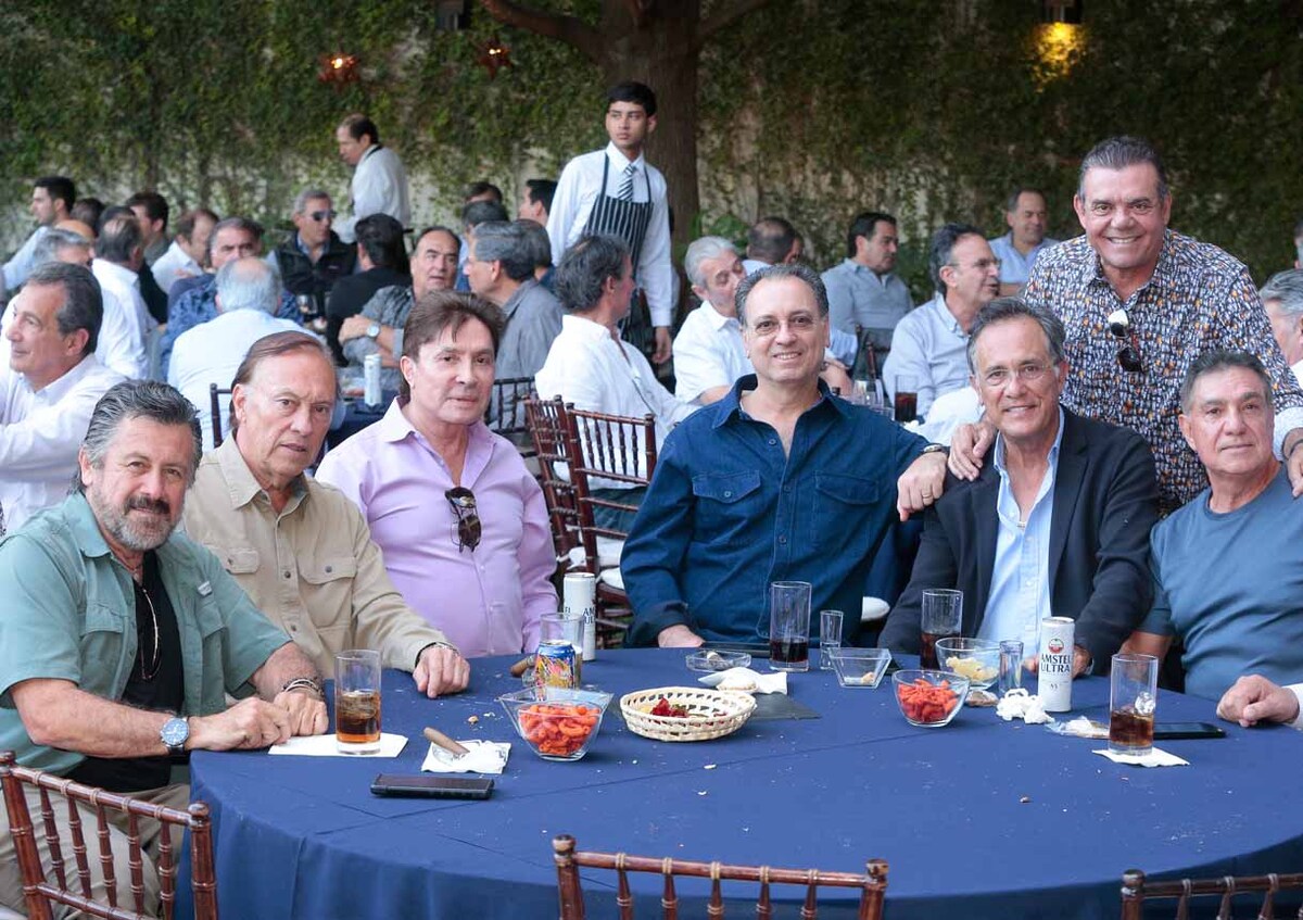 Carlos Rubio, Enrique Bravo, Pilco Páez, Edmundo Cepeda, Jorge Reyes, Teo Sánchez y Manuel Ramírez