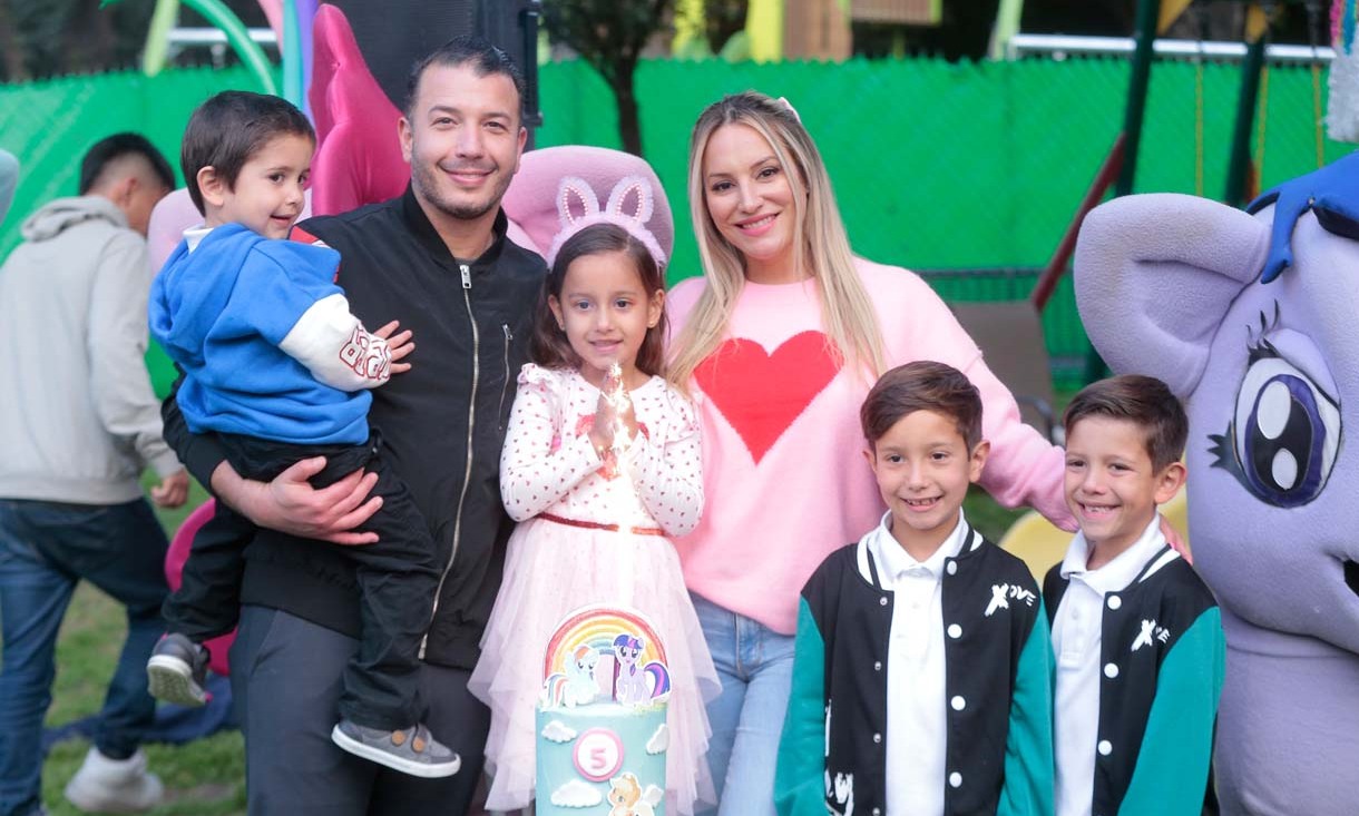 Piñata de Milena Perez Salinas