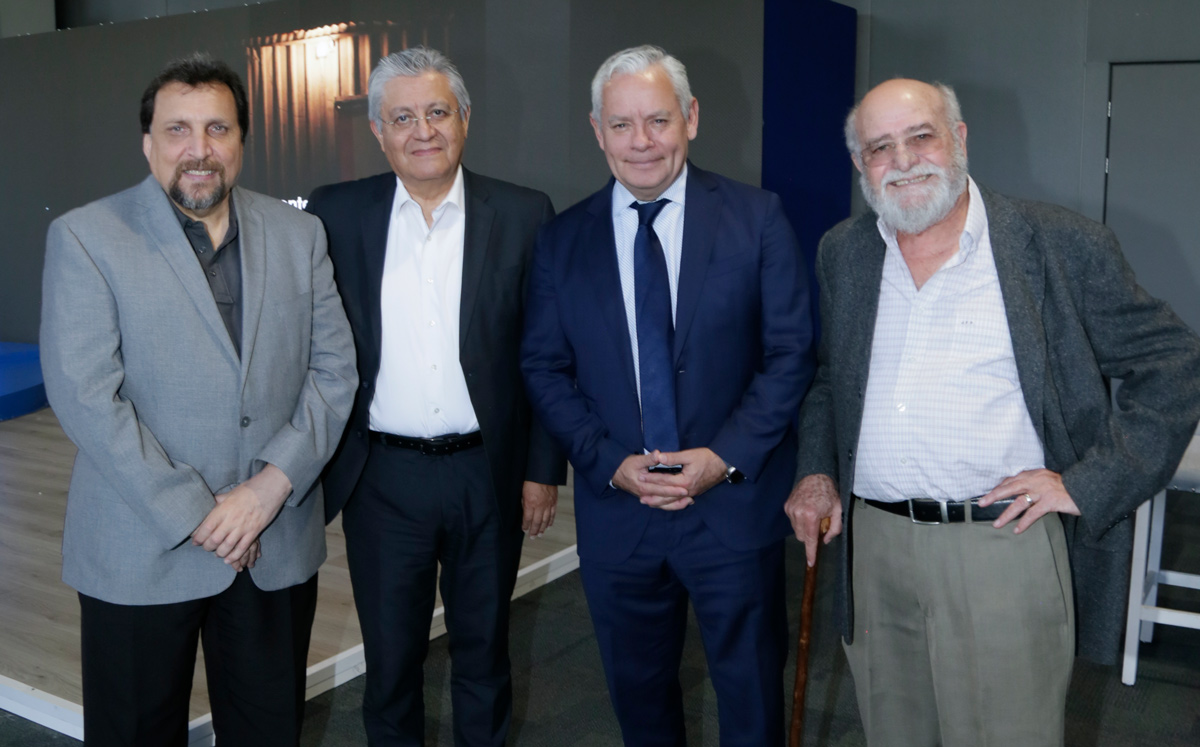 Sergio Martínez, Jorge Welti, Mario Adrián Flores y Javier Sánchez /