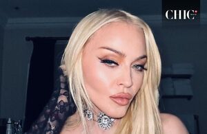Madonna le reclama a fan en silla de ruedas por no pararse (Instagram)