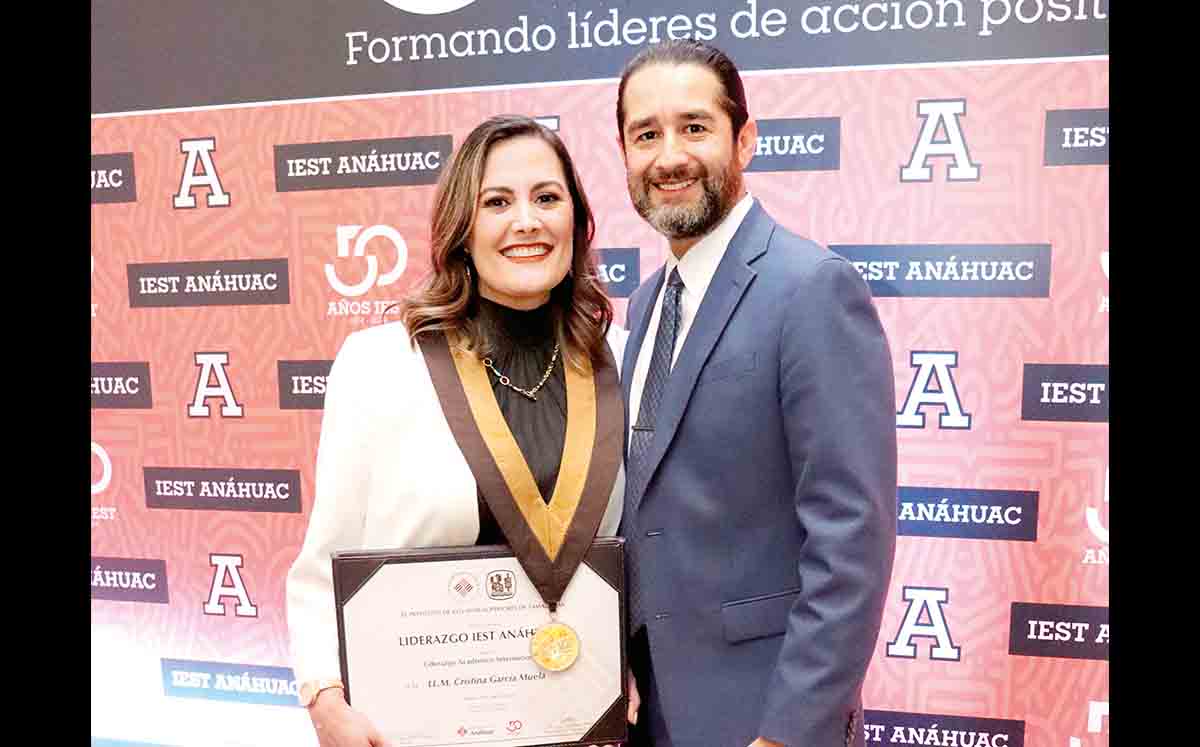 CRISTINA GARCÍA, CHRIS CHAPELL