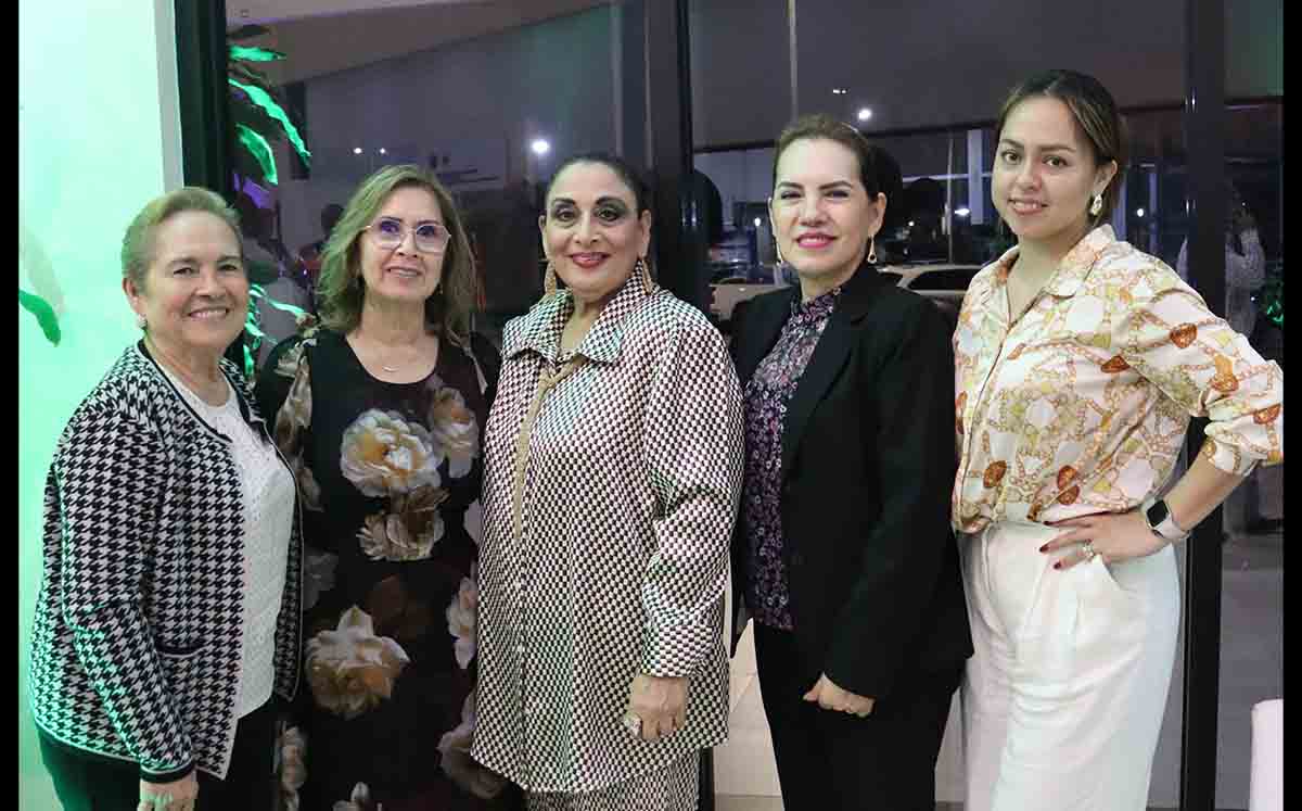 LETICIA SALDAÑA GONZÁLEZ, GRACIELA PLAZA, IRMA DÍAZ DE LA FUENTE, CARMEN SALDAÑA, KAREN WONG