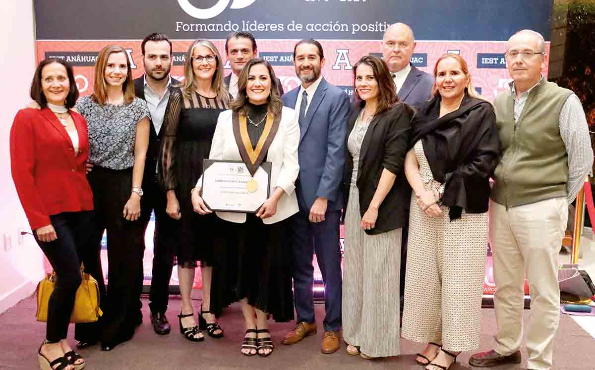 MARGARITA DANNA MUELA, CAROLINA SÁNCHEZ, MAURICIO GARCÍA, TERESA MUELA, GUILLERMO GARCÍA, CRISTINA GARCÍA, CHRIS CHAPPELL, GABRIELA GARCÍA, RAÚL