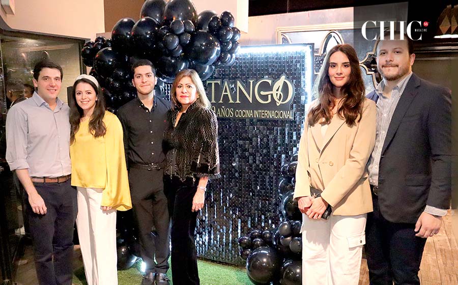 GERARDO LEGORRETA, SUSANA TERÁN, FABIÁN TERÁN, SUSANA DE TERÁN, ANA IVETTE DE TERÁN Y PEPE TERÁN