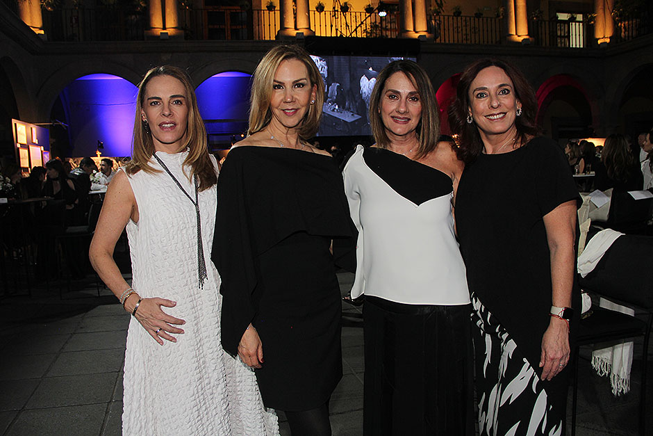 Ana Paula Conde, Cecilia Laveaga, Beatriz Menéndez y Jana Conde