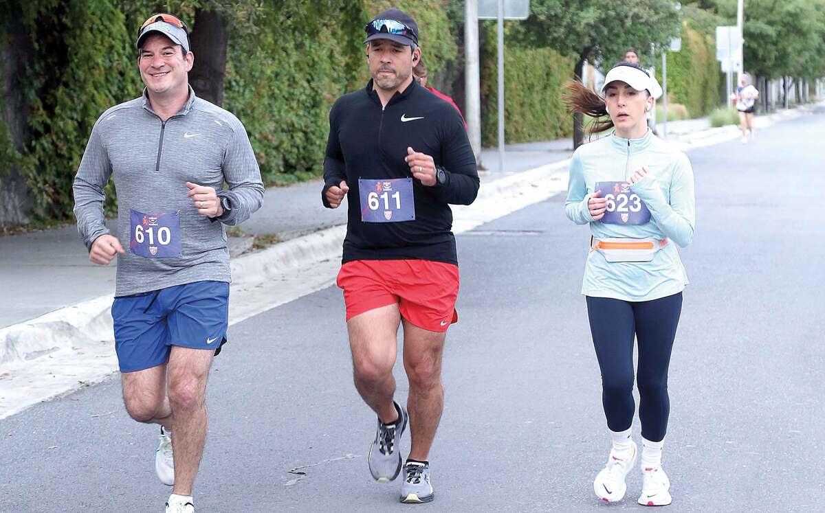 Fernando Landois, David Flores y Karla Salinas
