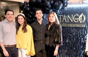 GERARDO LEGORRETA, SUSANA TERÁN, FABIÁN TERÁN, SUSANA DE TERÁN, ANA IVETTE DE TERÁN Y PEPE TERÁN