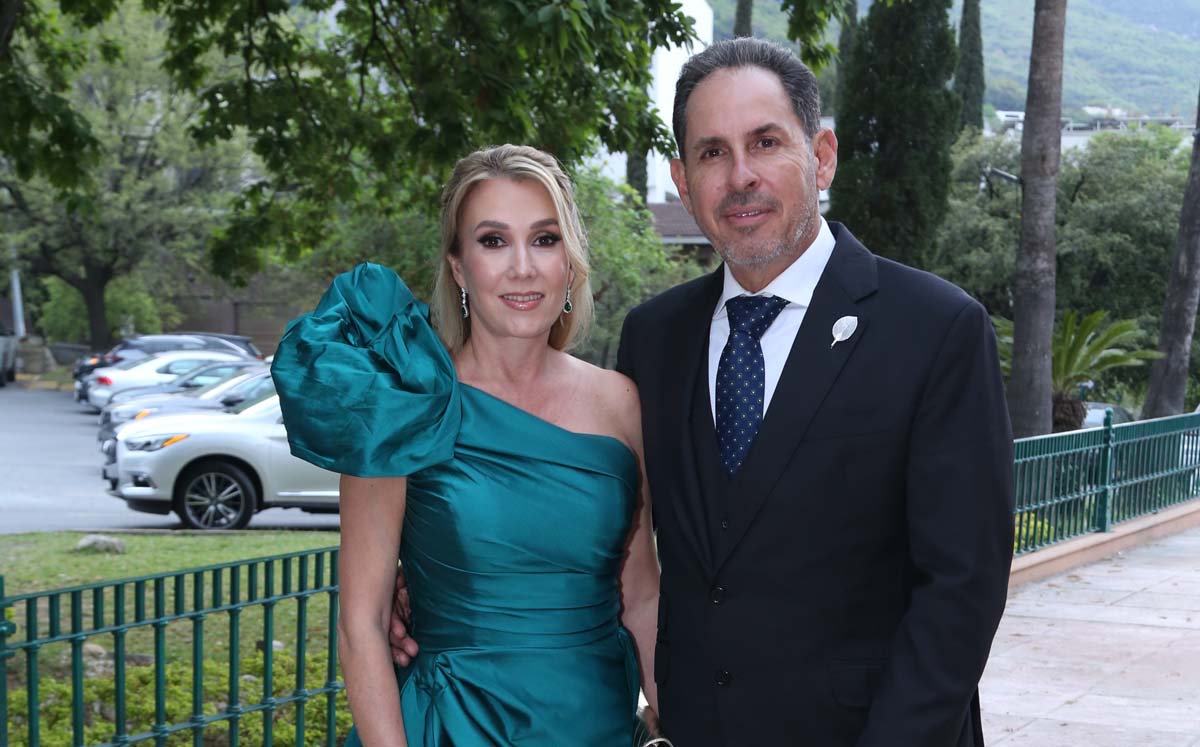 MAMÁ DE LA NOVIA. Magdalena Erhard y Eduardo Wise