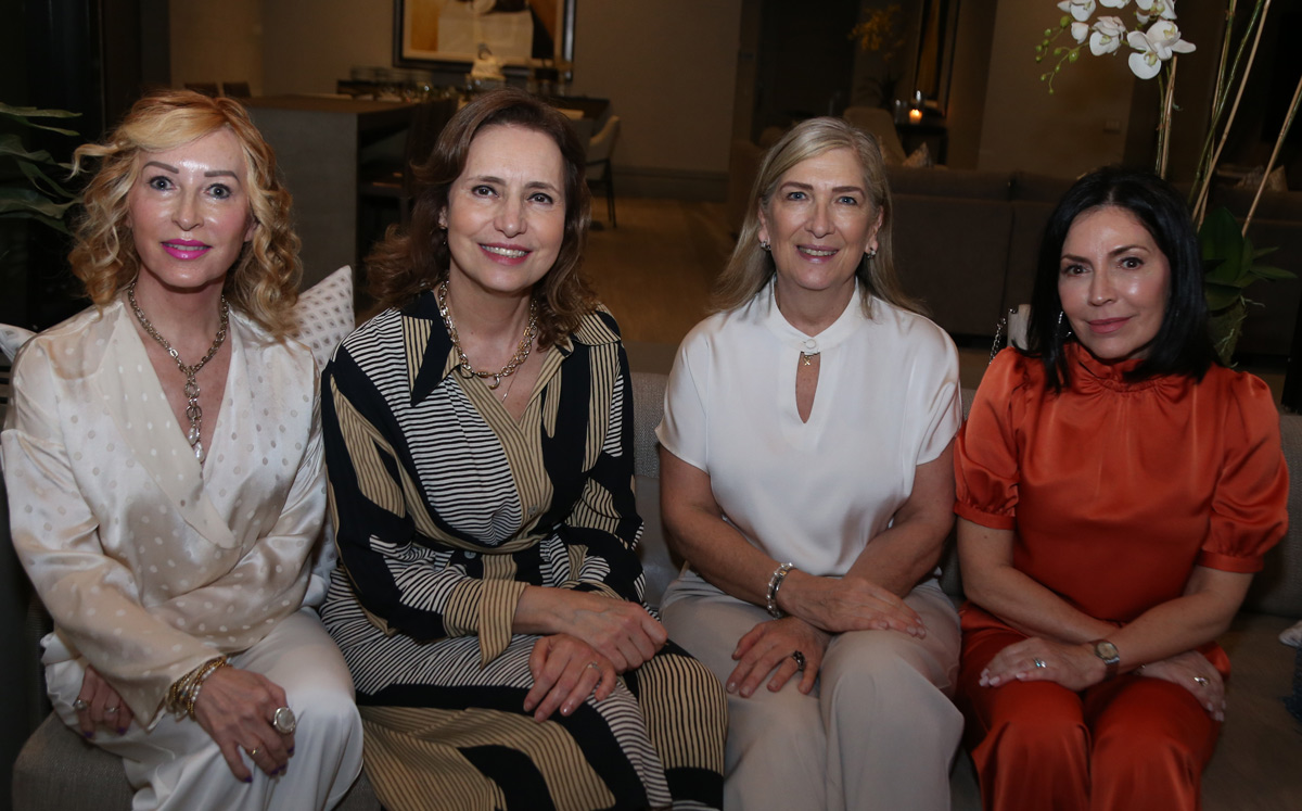 Maru Parás, Alejandra Salinas, Cecilia Cantú y Carolina Rangel / Foto: Roberto Alvarado