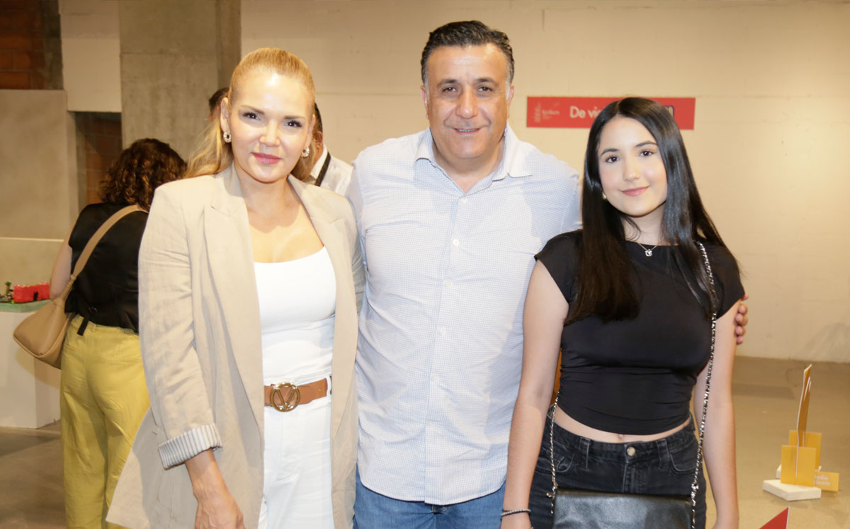 Susi Galindo, Juan Camacho y Rosangel Camahco