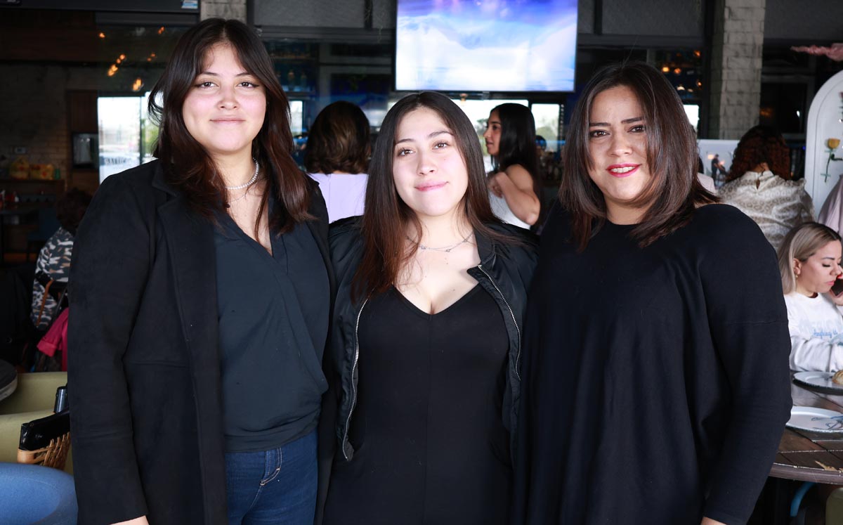Daniela, Verónica y Verónica