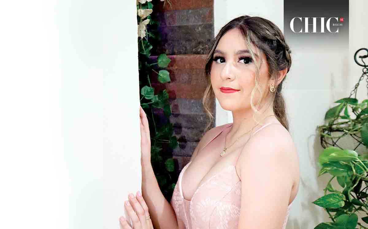 MARÍA FERNANDA VEGA, la próxima reina del Club de Regatas Corona