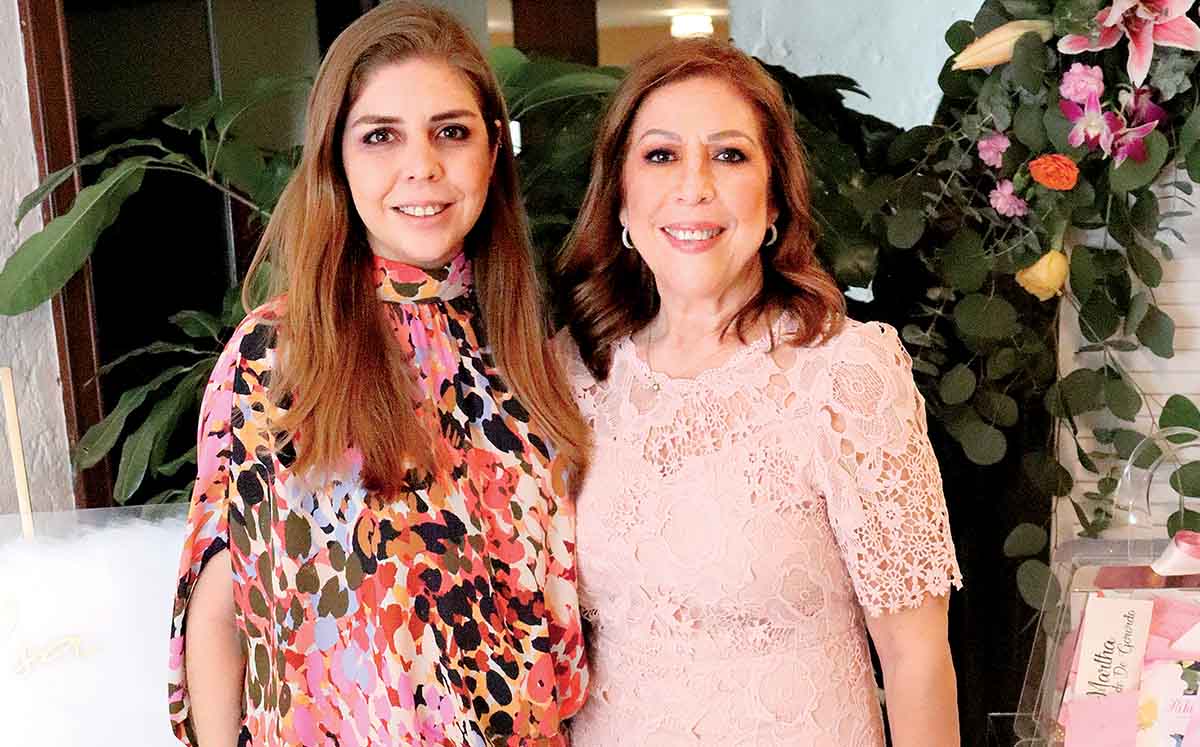 ADRIANA DE GORORDO y PININA ALTAMIRANO DE GORORDO fueron las organizadoras de tan linda despedida de soltera