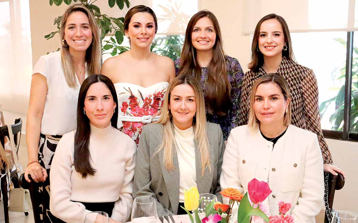 GLORIA MORALES, ELSA MARY GARCÍA, SOFÍA ESTEVE, MARCIA RAMÍREZ, LIZ CHAVEZ, KIM FLORES, ELSA CASTAÑEDA nos regalaron sus mejores sonrisas