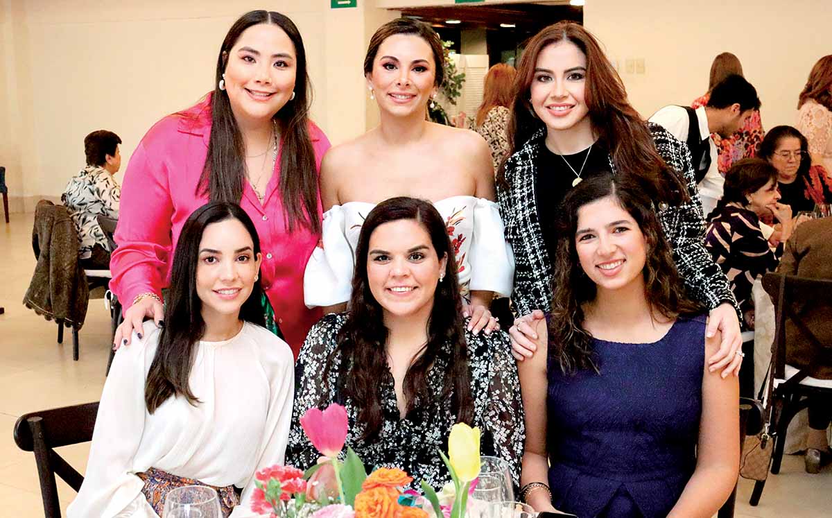ASTRID KING, ELSA MARY GARCÍA, ANA TORRES, MARIANA CASTAÑEDA, ROSA ORTEGA, MARTHA CHARUR llegaron con sus mejores outfits