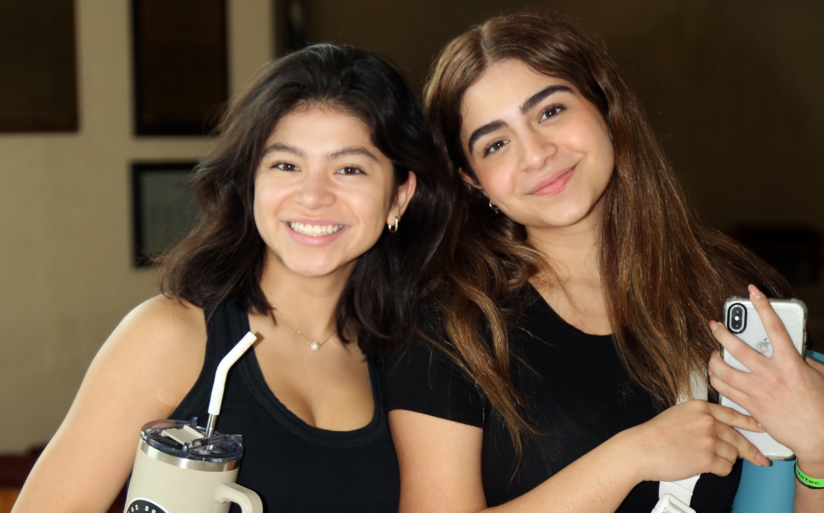 Ameli Romano y Nicole Canavati / Foto: Omar Valdez
