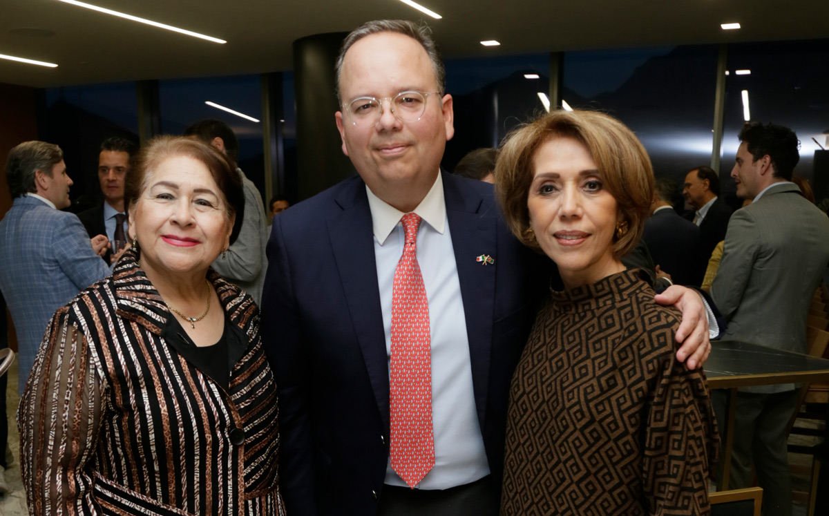 Conchita Pérez de Rodríguez, Rodrigo Montemayor y Liliana Villarreal de Montemayor / Foto: Omar Valdez