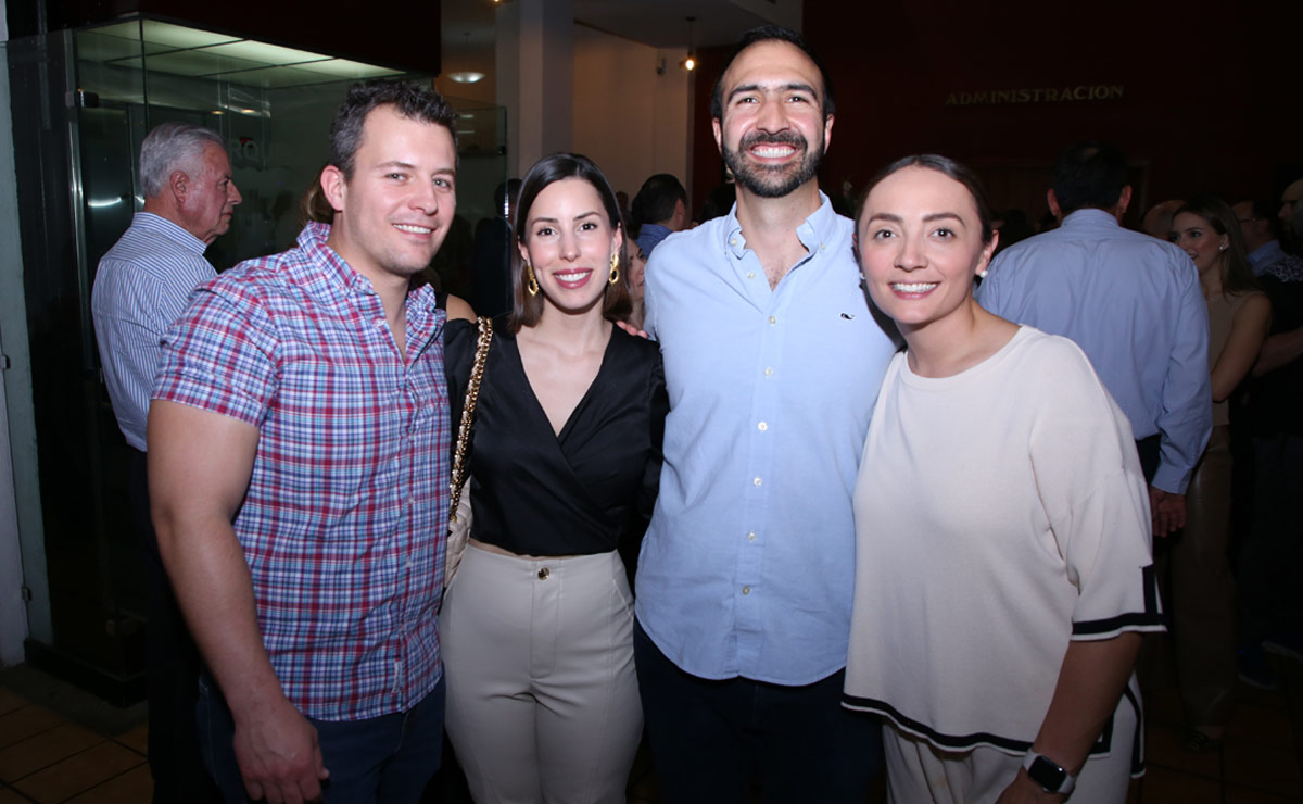 Eduardo, Patricia, Checo y María