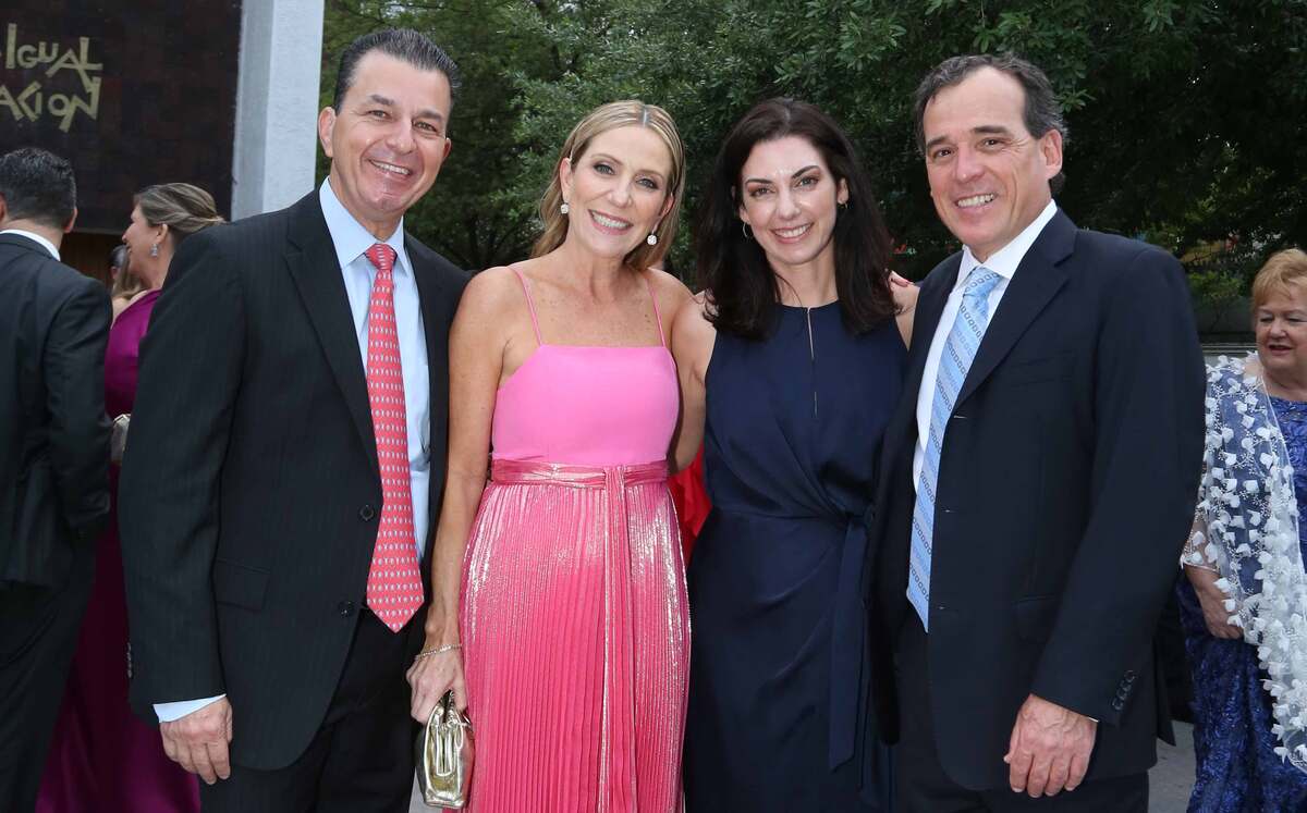 Gonzalo Lozano, Dora Pérez de Lozano, Dora Martínez de López y Roberto López