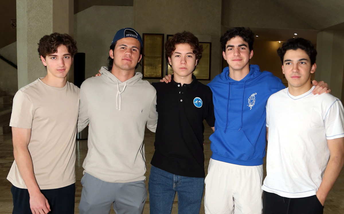 Marcelo Kirchner, Martell González, Alejandro Flores, Mauricio González y Walter Jimador / Foto: Omar Valdez