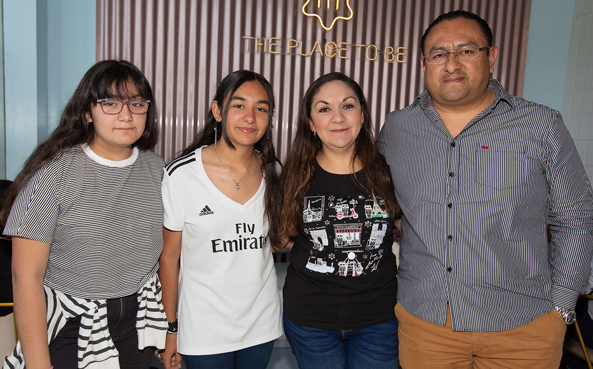 Mariana Torres, Julieta Torres, Lizette R, Eduardo Torres