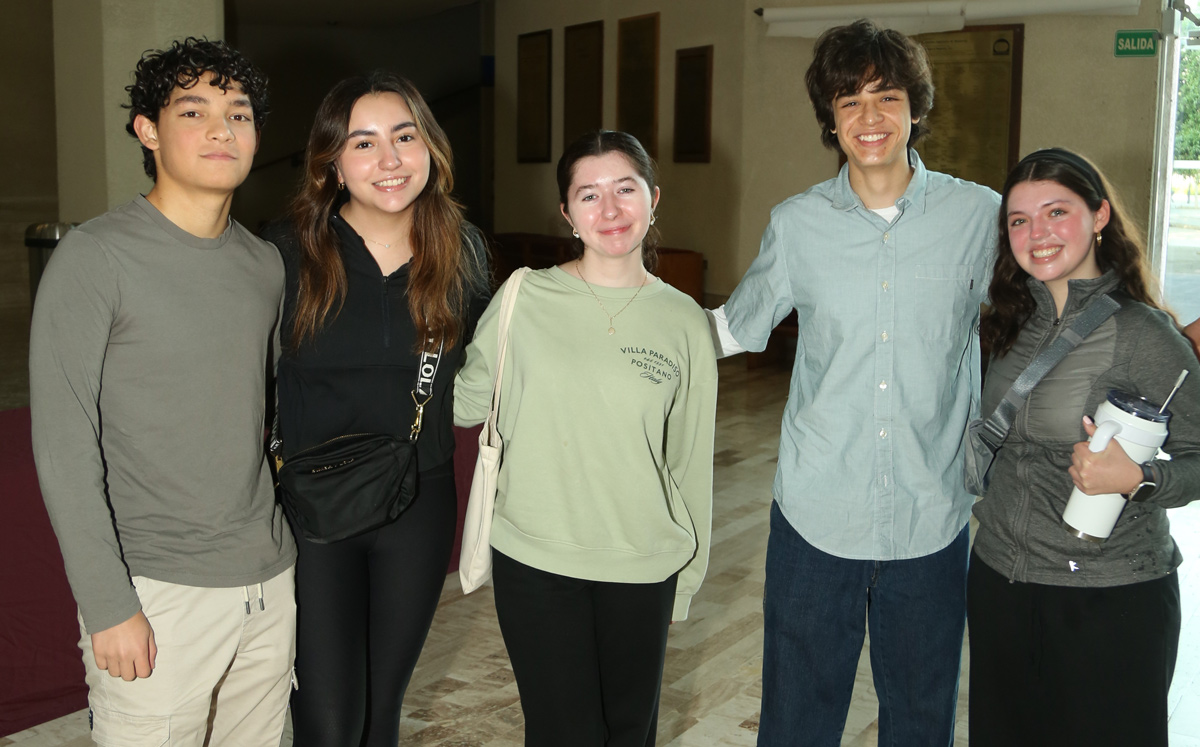 Pablo Valladares, Sofía Cedecer, Alicia Arredondo, Iván Rivas y María Silva / Foto: Omar Valdez
