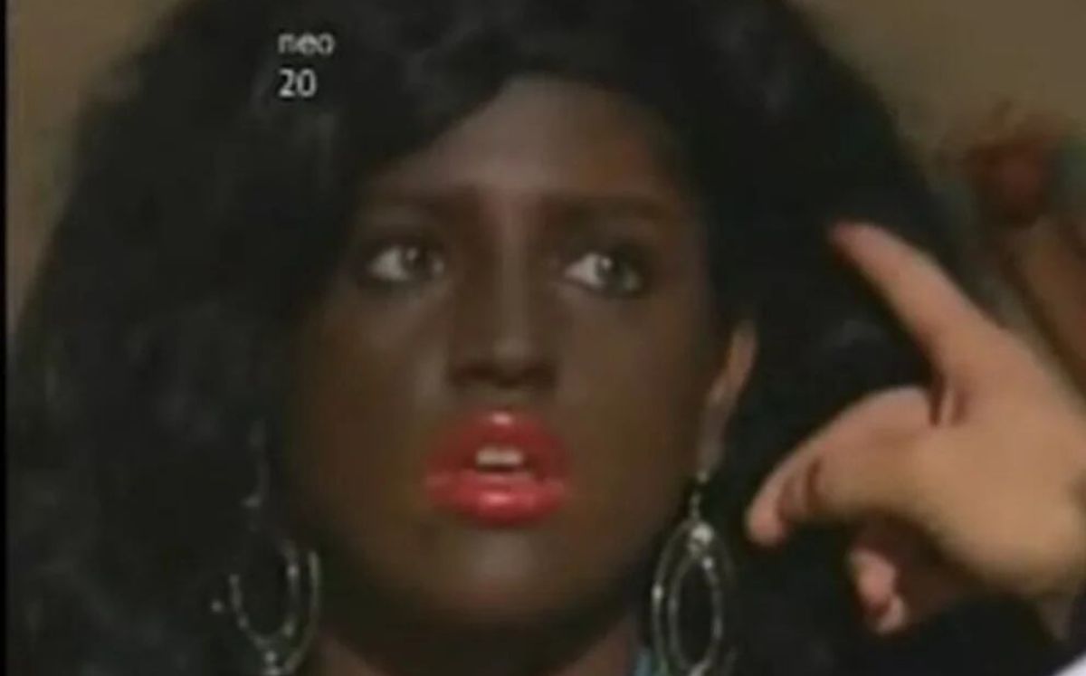 Eiza González haciendo ‘blackface’ es criticada por ser racista (X)