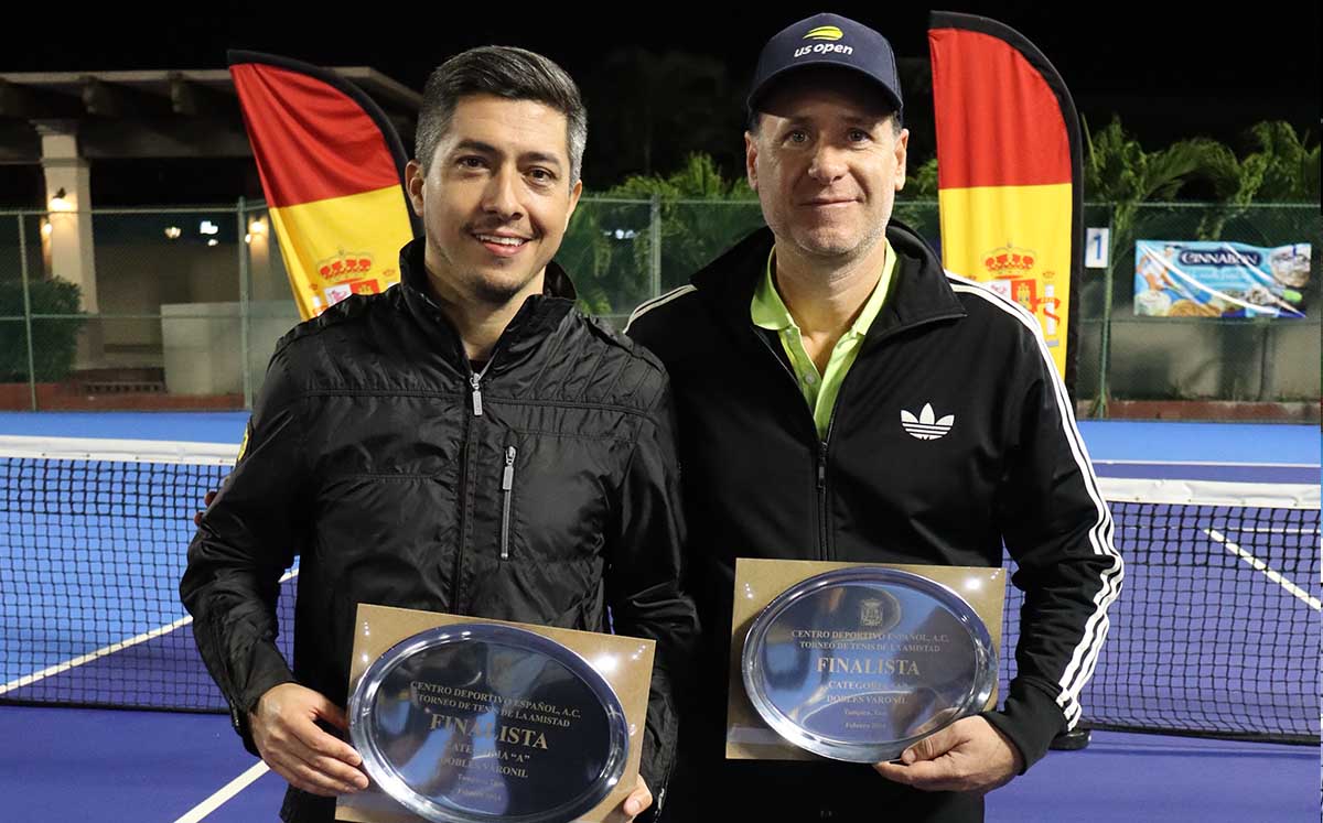 JUAN FELIPE GARIBALDI y SERGIO MARTINEZ felices de ser uno de los ganadores en el Torneo de la Amistad