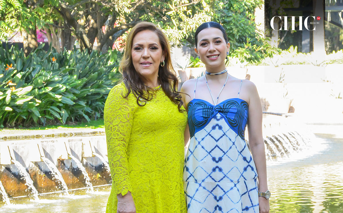 01 Claudia de Villaseñor y Marifer Michel
