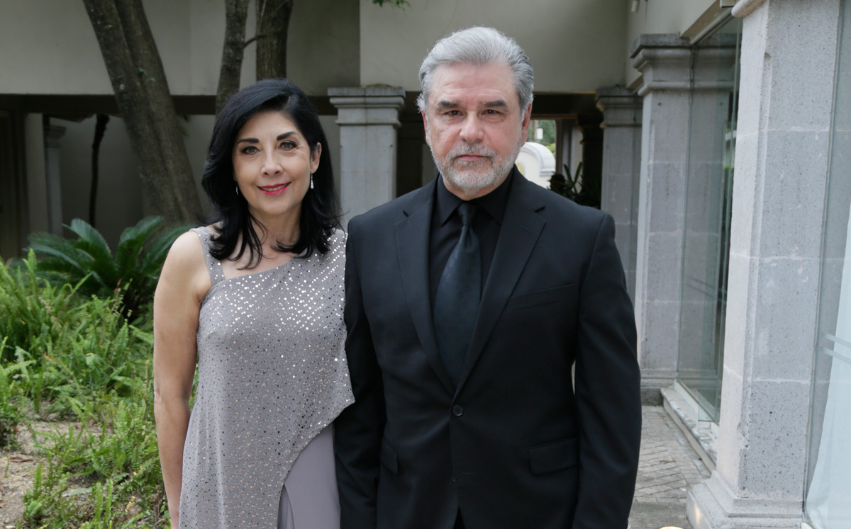 Alma Treviño de Martínez y Adrián Martínez / Foto: Omar Valdez