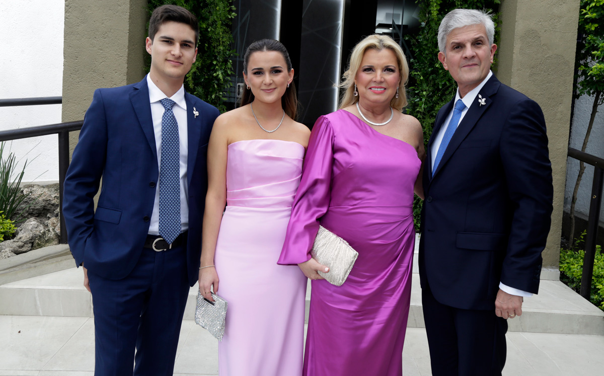 Patricio Garza, Paty Coronado, Paty Rodríguez de Coronado y Ricardo Coronado / Foto: Omar Valdez