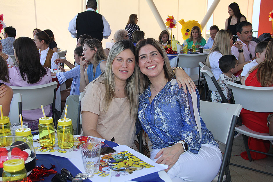 Pau Zùñiga y Gaby Portillo.