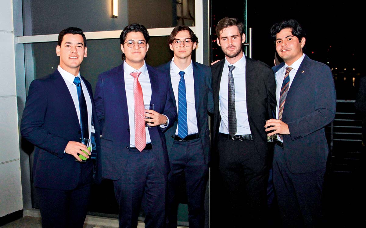HUGO ANDRADE, Juan pablo casanova, JULIAN GONZÁLEZ, FRANCISCO KURI Y SALVADOR DURÁN presentes en la boda de Tessy y Armando