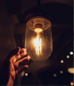 CFE confirma descuento al recibo de luz a partir de abril (Freepik)