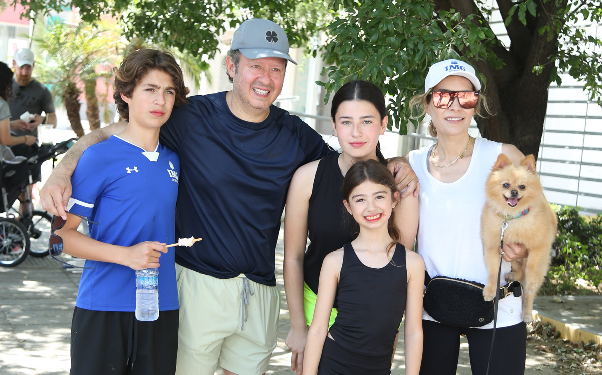 Aldo Barrera, Aldo Barrera, Daniela Barrera, Isabella Barrera y Marissa Martínez / Foto: Roberto Alvarado